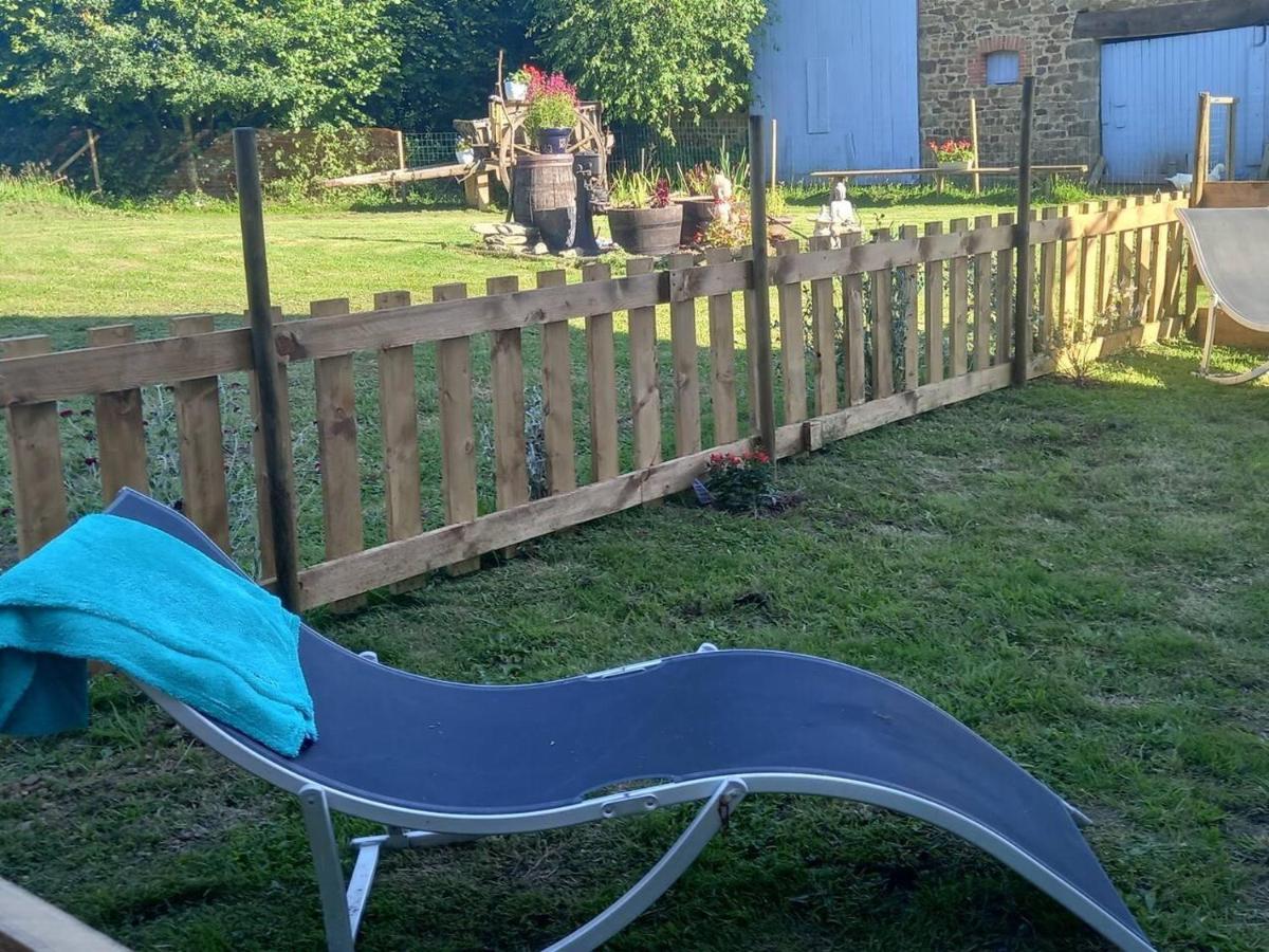 Mortain-Bocage - 2-Bed Wisteria Cottage - Sleeps 4 Notre-Dame-du-Touchet 외부 사진